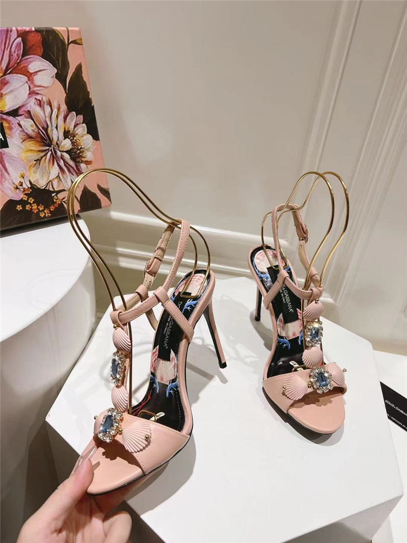 Dolce & Gabbana Capri Embellished Leather Sandals in Pink