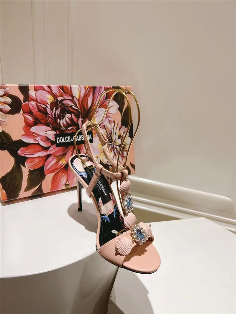 Dolce & Gabbana Capri Embellished Leather Sandals in Pink