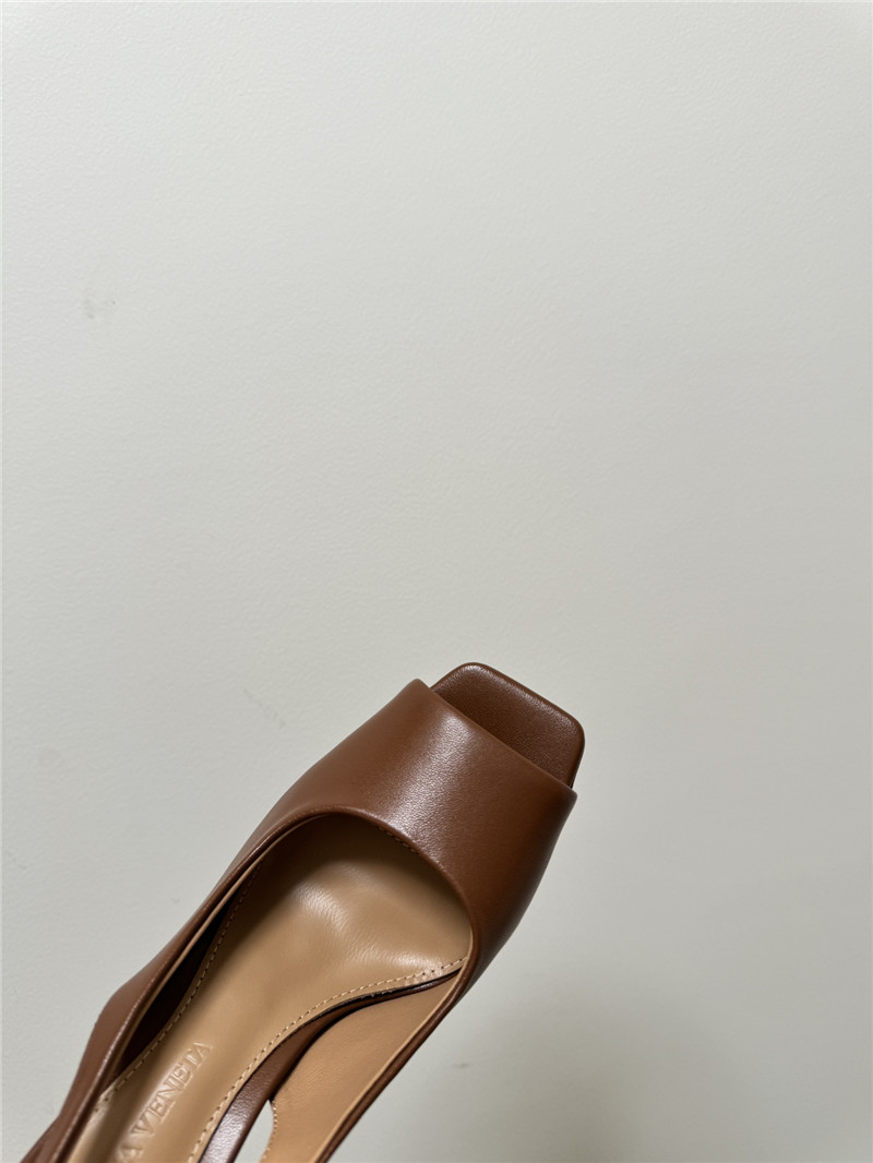 b0tt*ga Ven*ta knot slingback sandals in brown