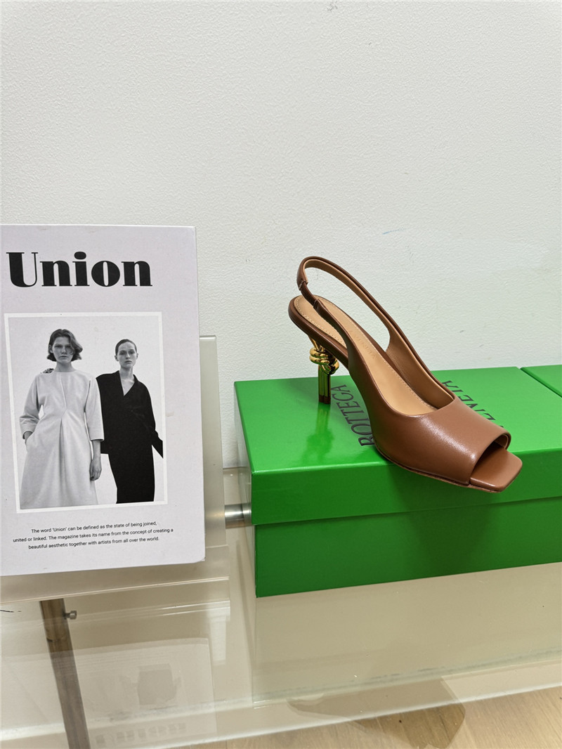 b0tt*ga Ven*ta knot slingback sandals in brown