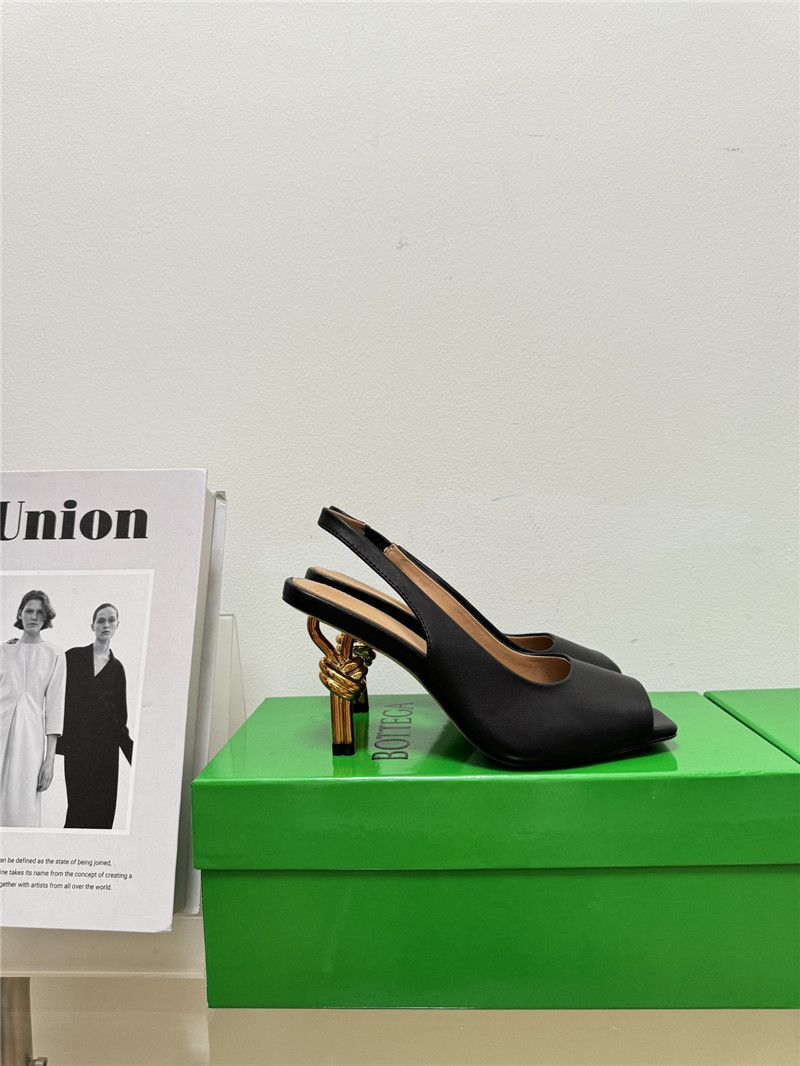 b0tt*ga Ven*ta knot slingback sandals in black