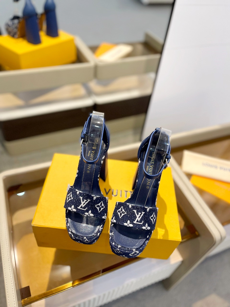 l0vis Vvtt0n monogram jacquard denim platform sandals blue
