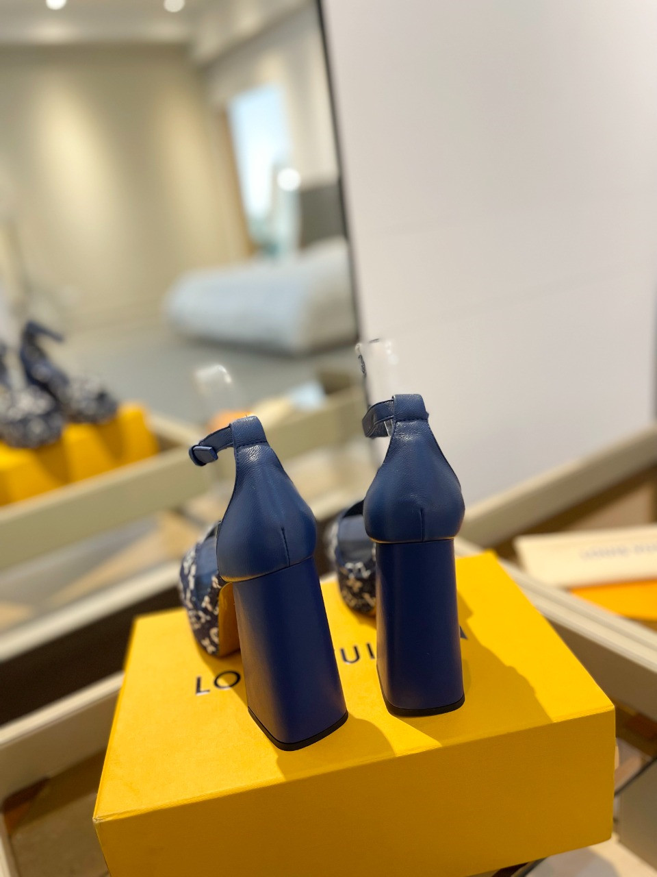 l0vis Vvtt0n monogram jacquard denim platform sandals blue