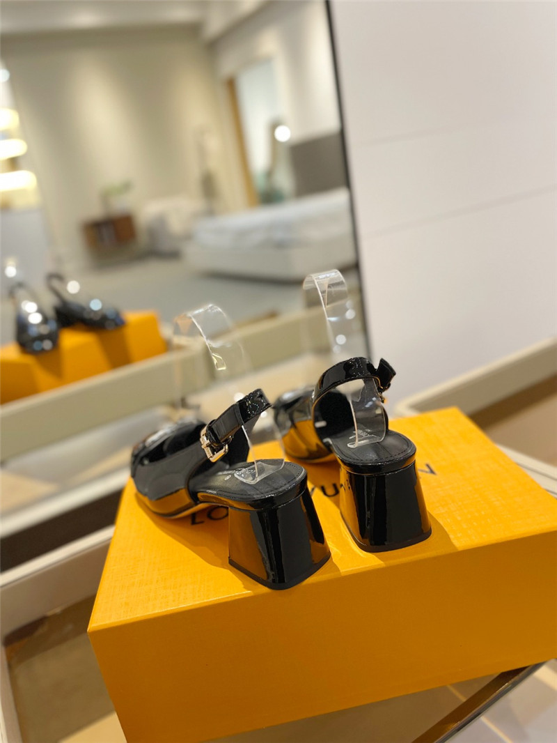 l0vis Vvtt0n black patent leather shake slingback pumps