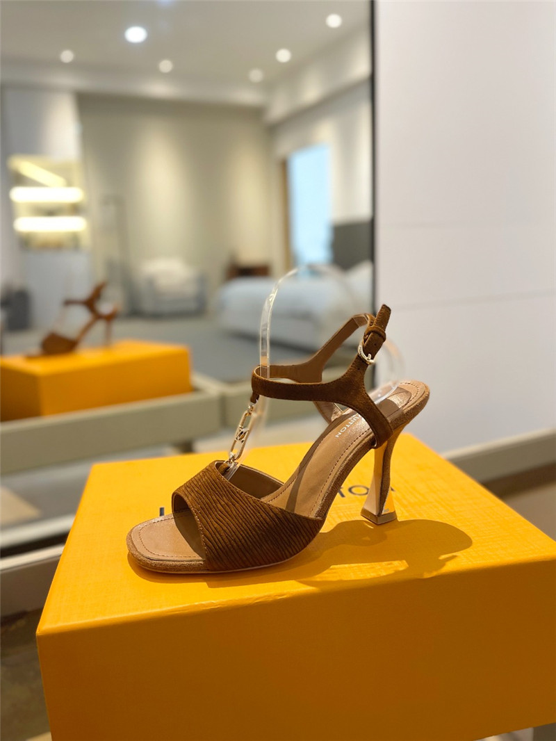 l0vis Vvtt0n brown satin chain sparkle heels sandals