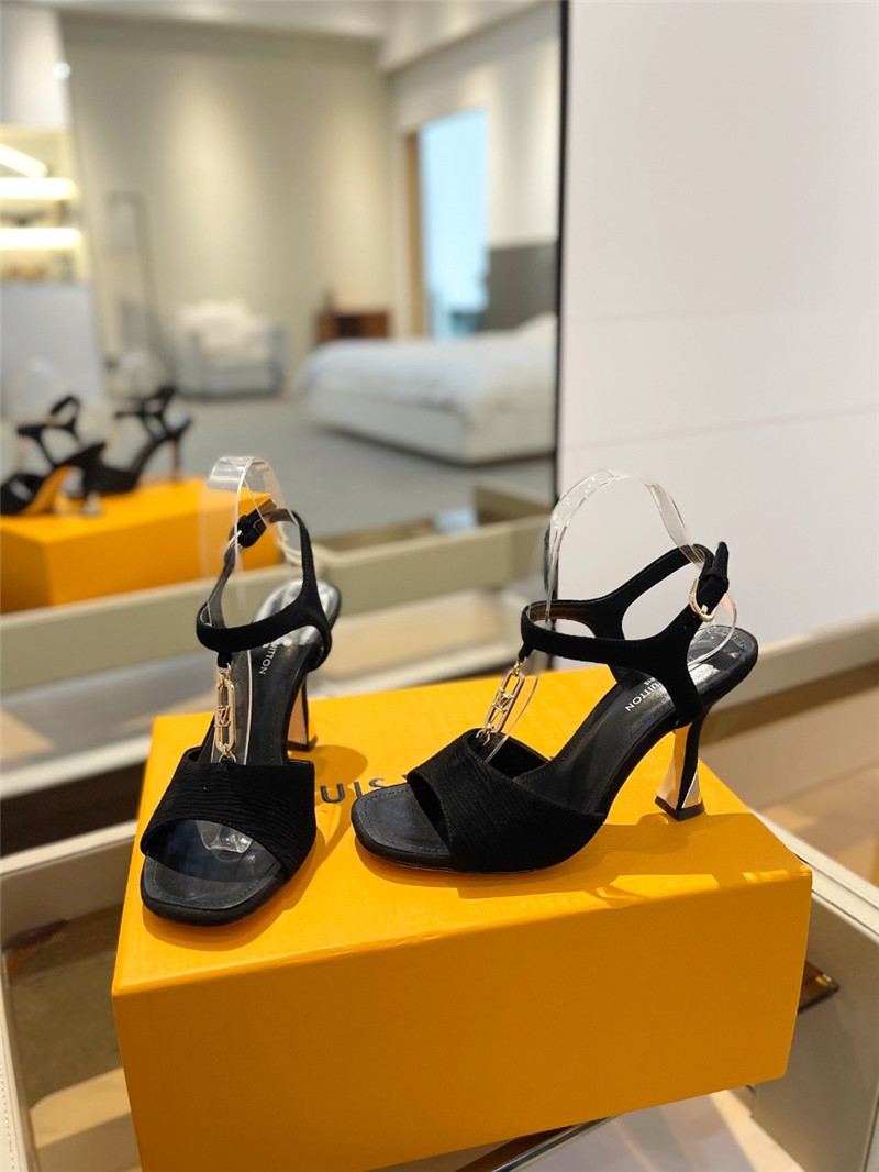 l0vis Vvtt0n black satin chain sparkle heels sandals