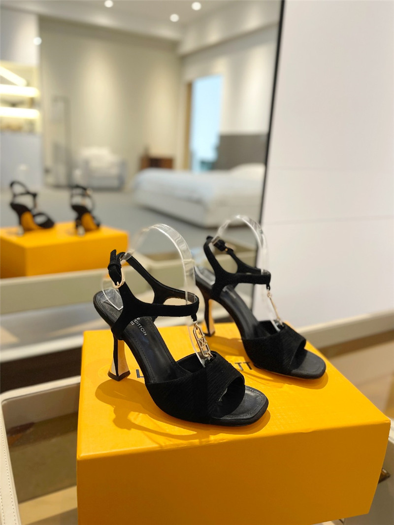 l0vis Vvtt0n black satin chain sparkle heels sandals