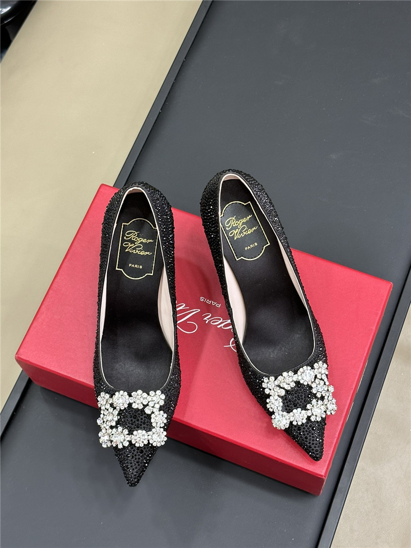 roger u1u1er black crystal buckle pumps