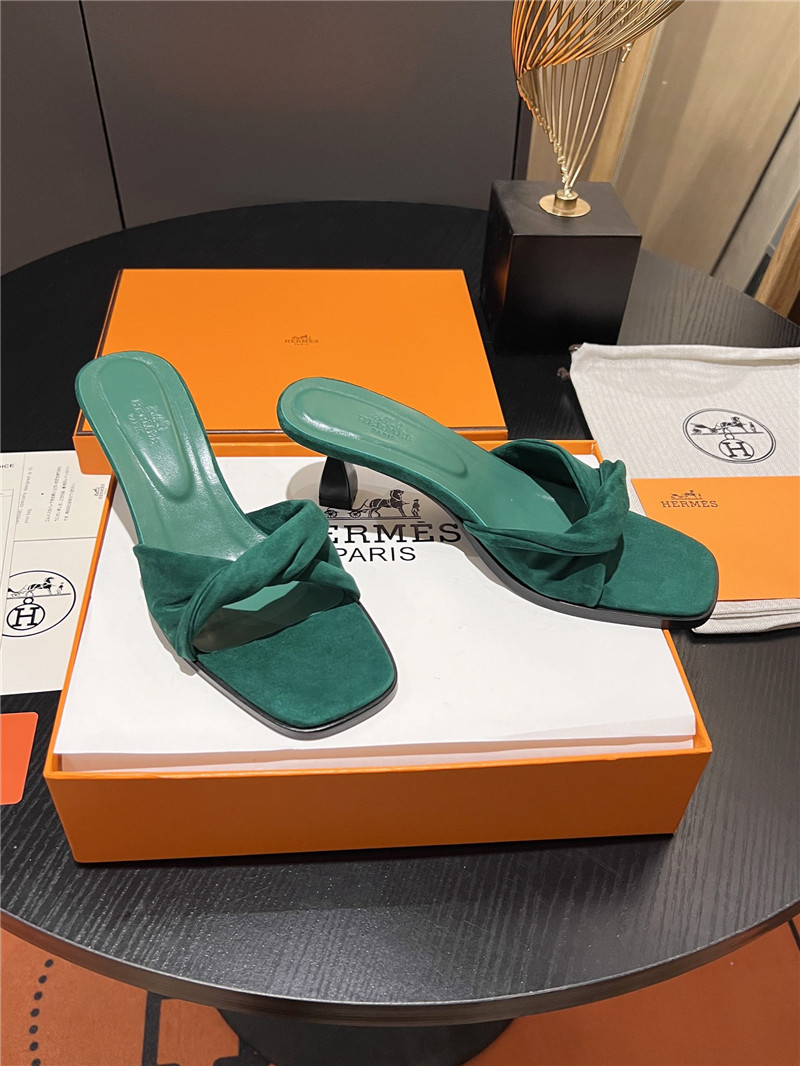 H**me5 green suede giny 55 sandals