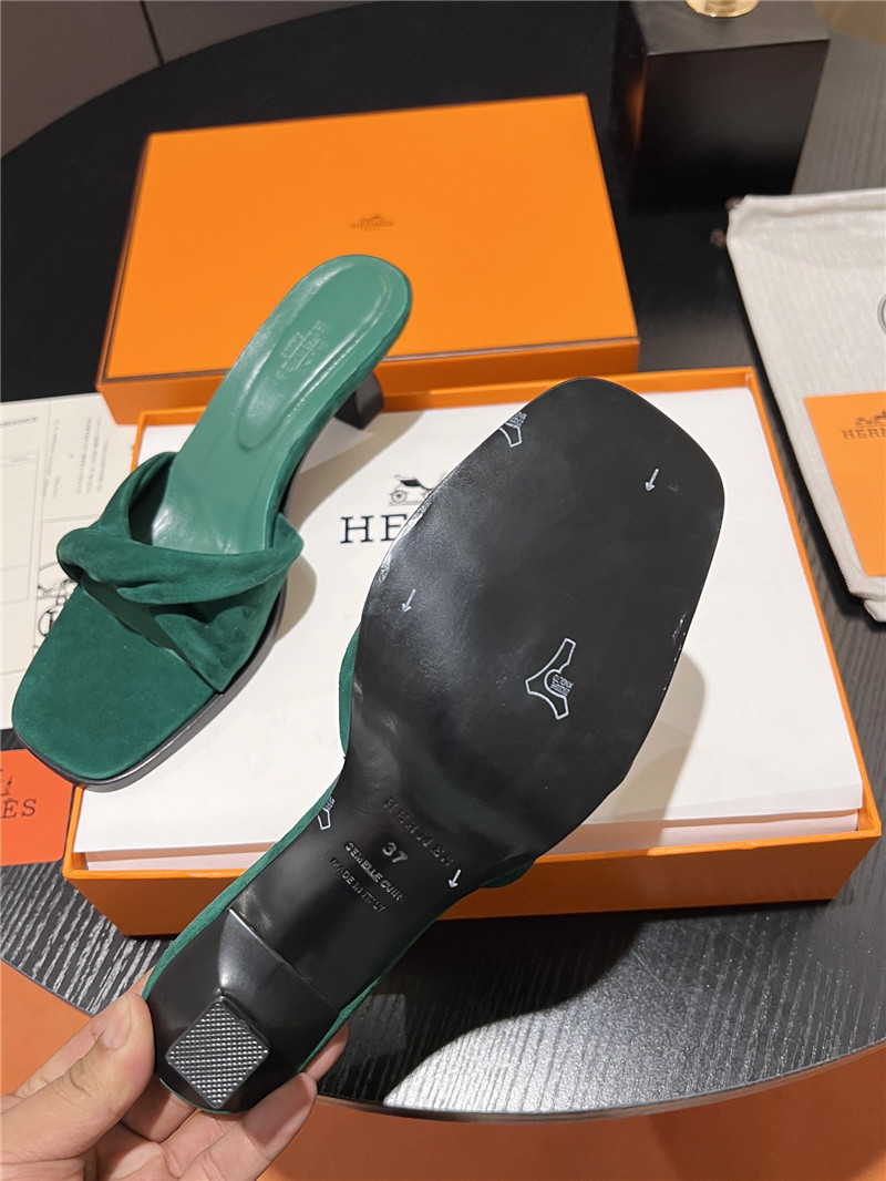 H**me5 green suede giny 55 sandals