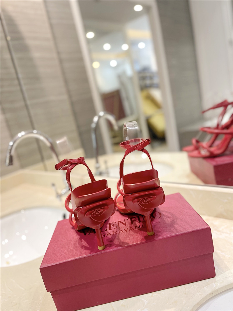Va1e*ntin0 women’s red heel sandals