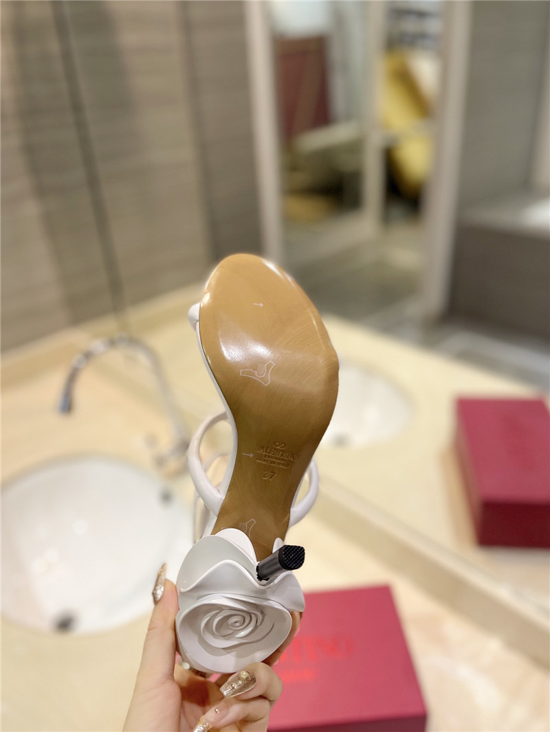 Va1e*ntin0 women’s white heel sandals