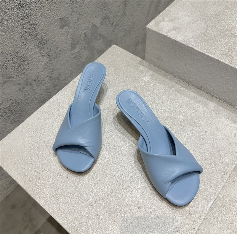 b0tt*ga Ven*ta blue open toe sandals