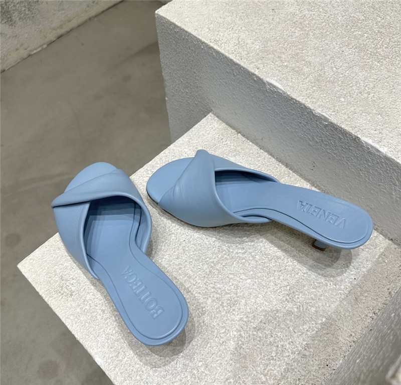 b0tt*ga Ven*ta blue open toe sandals