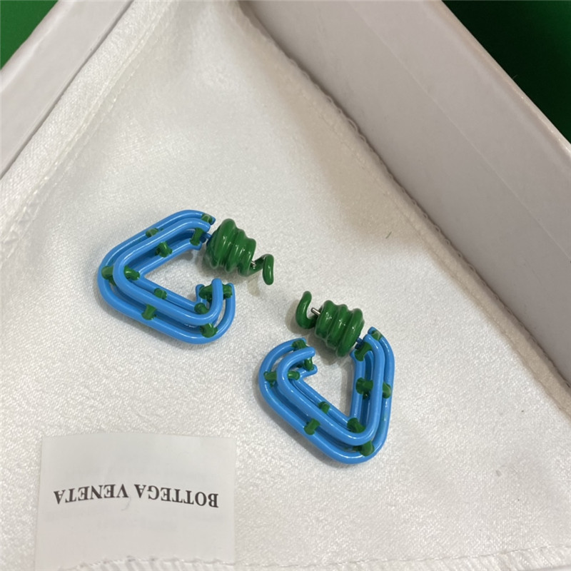 b0tt*ga Ven*ta blue oil spiral metal earrings