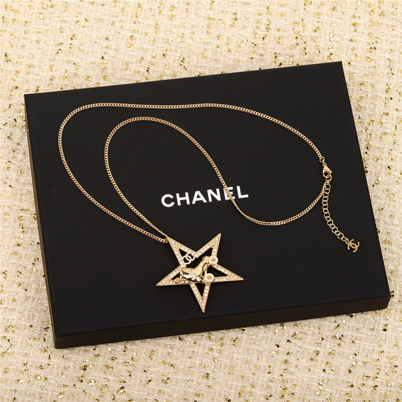 Ch**el roller skate pentagram necklace