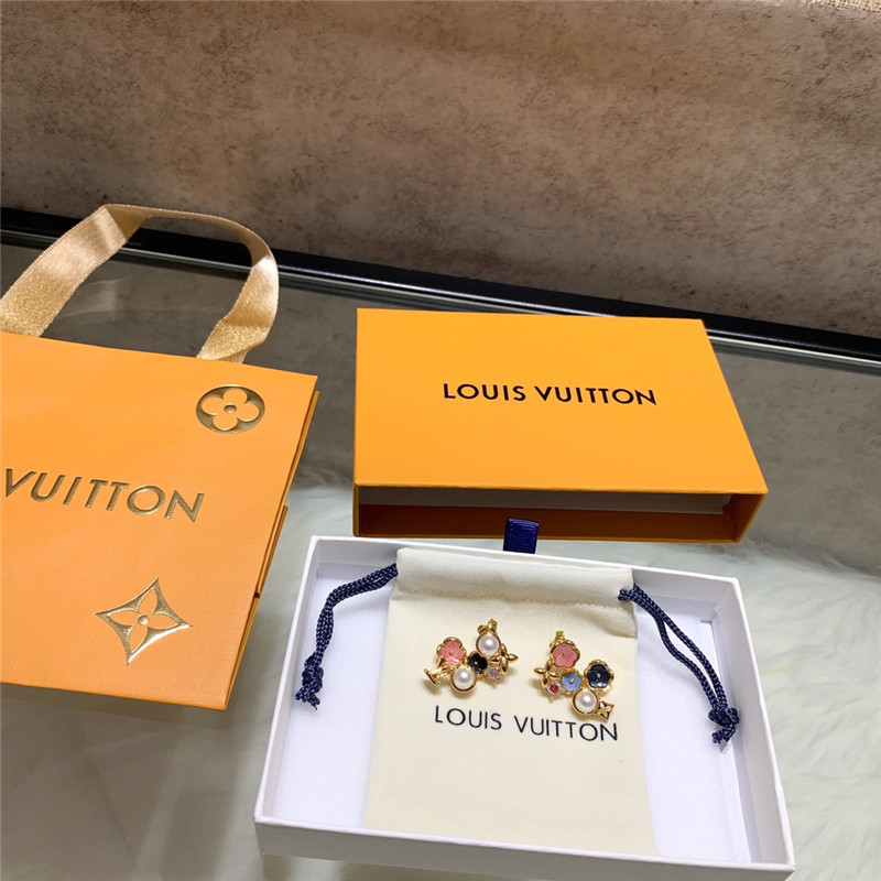 l0vis Vvtt0n lv prosperous earrings