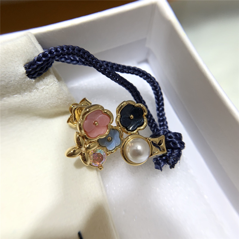 l0vis Vvtt0n lv prosperous earrings