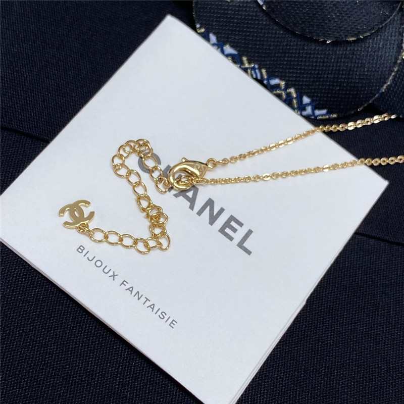 ch**el full D1am0nd letter double c double layer necklace