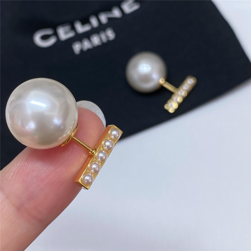 Ce1i*e pearl earrings