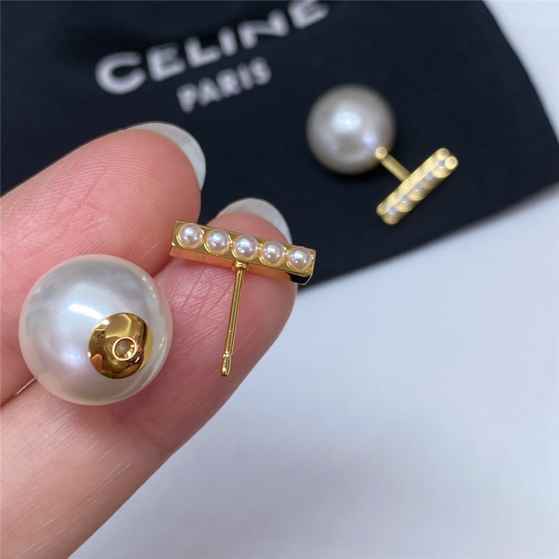 Ce1i*e pearl earrings