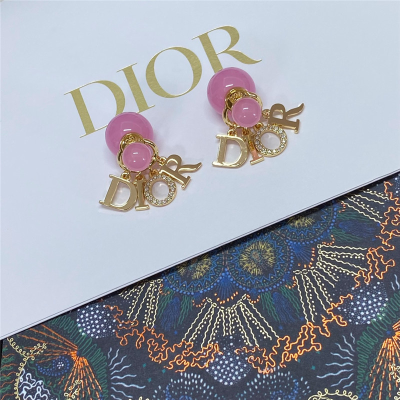 D10r pink pearl earrings