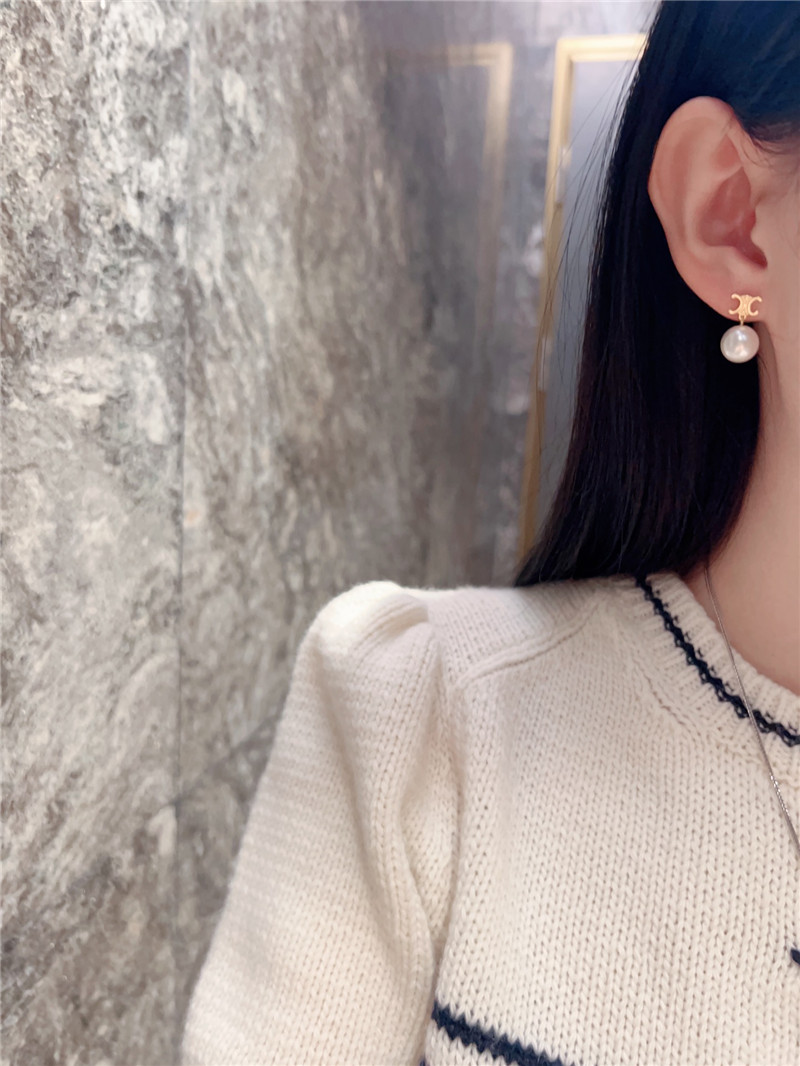 ce1i*e arc de triomphe D1am0nd earrings