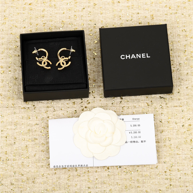 Ch**el embossed double c earrings