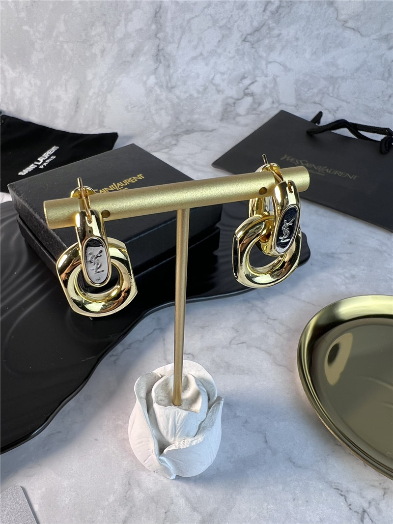 Y51 double hoop earrings