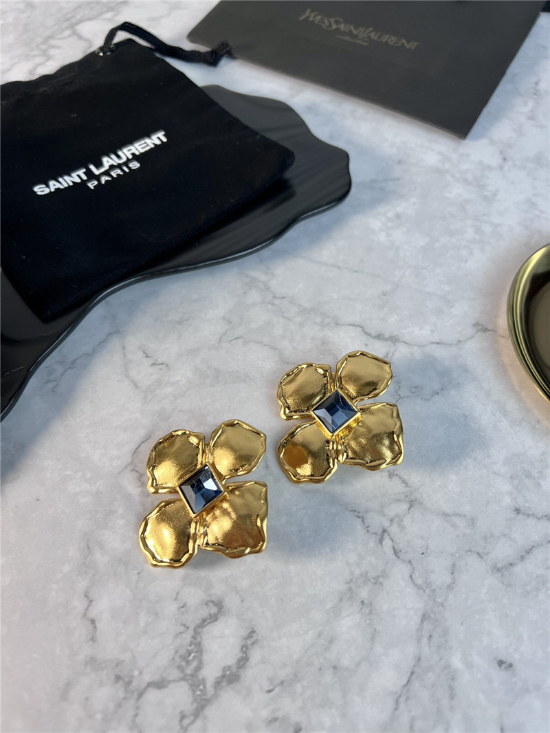 Y51 vintage four petal flower rhinestone earrings