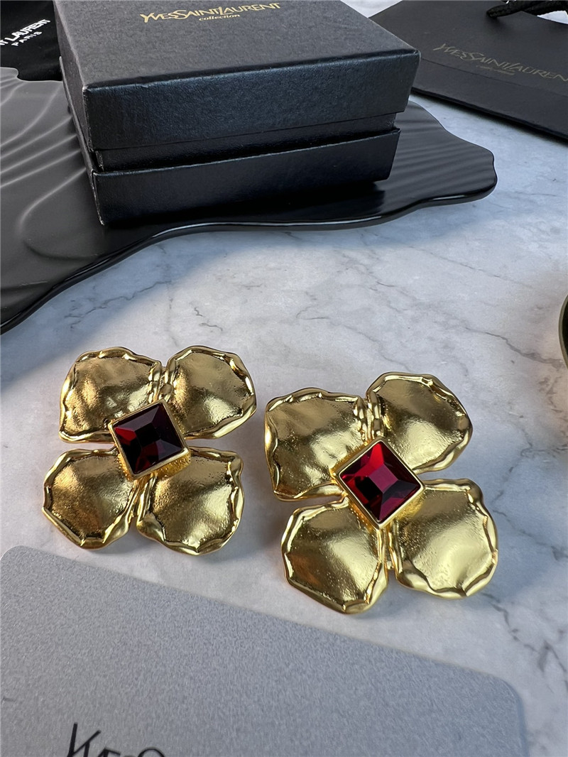 Y51 vintage four petal flower rhinestone earrings