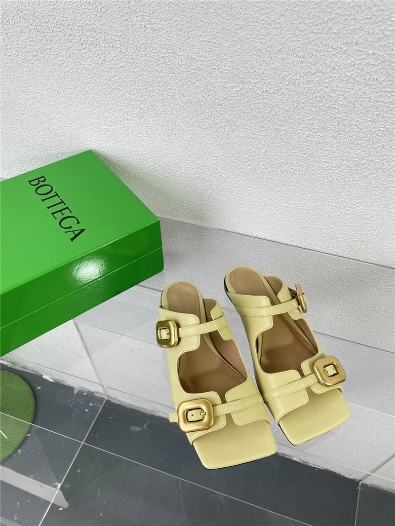 b0tt*ga Ven*ta stretch buckle flat mule for women