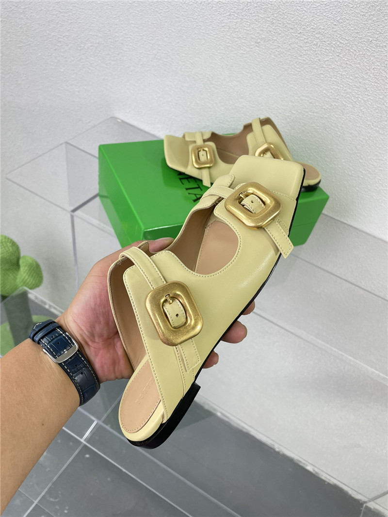 b0tt*ga Ven*ta stretch buckle flat mule for women