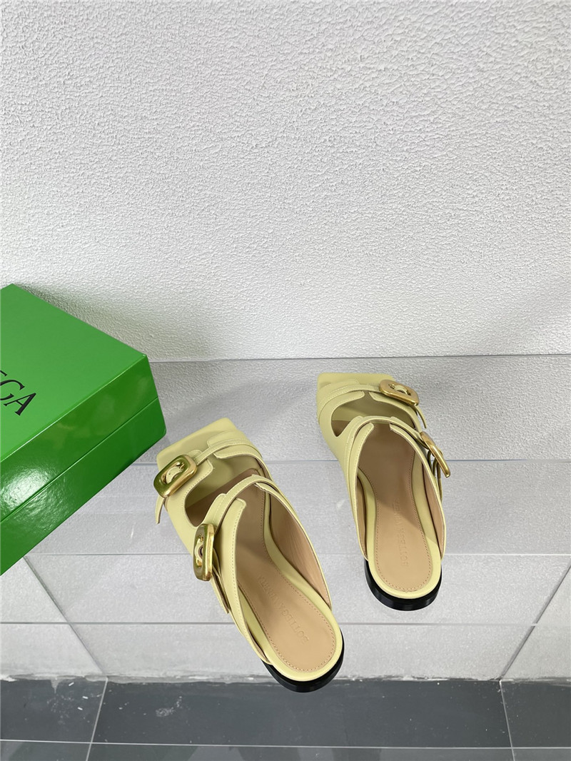 b0tt*ga Ven*ta stretch buckle flat mule for women