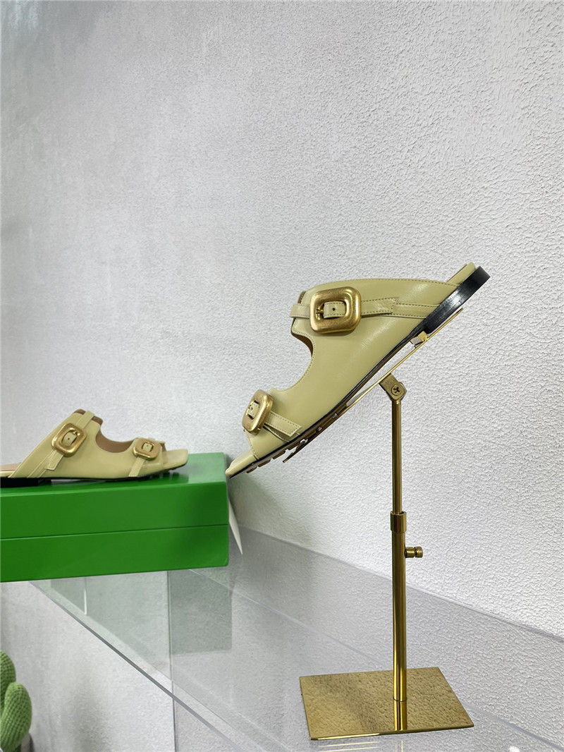 b0tt*ga Ven*ta stretch buckle flat mule for women