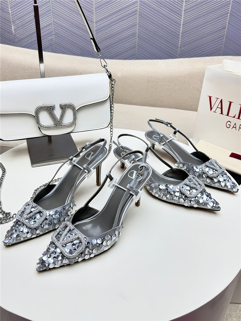 Va1e*ntin0 v logo buckle high heel sandals replica shoes