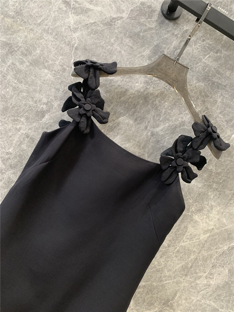 Va1e*ntin0 silk and wool suspender dress replicas clothes