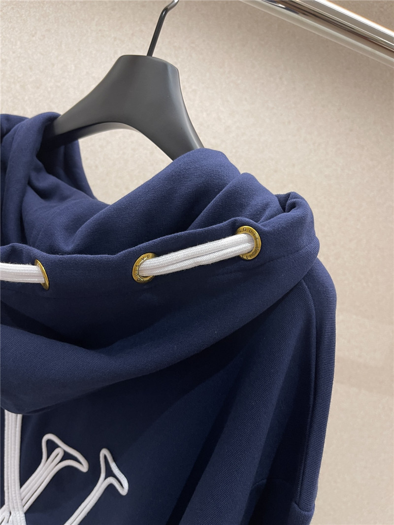 l0vis Vvtt0n signature hoodie sweatshirt