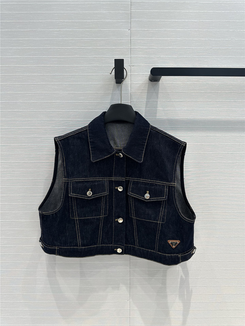 Pra*a functional style vest replica clothing sites