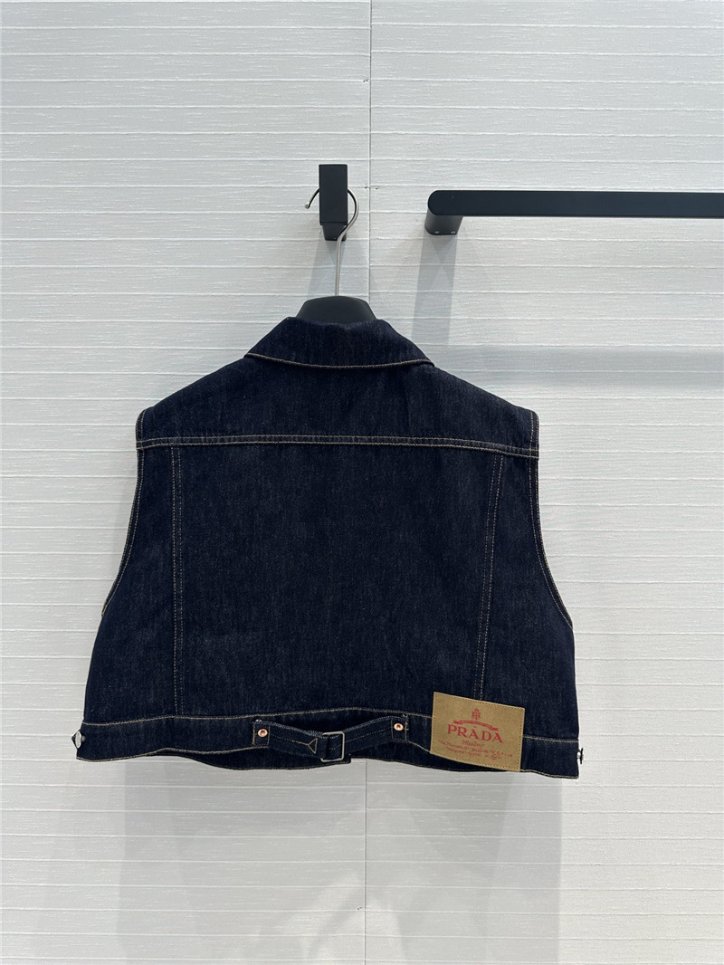 Pra*a functional style vest replica clothing sites