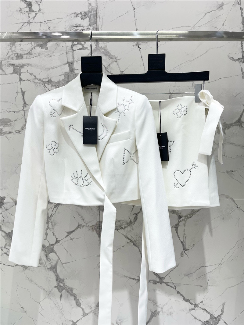 y51 hot D1am0nd suit replica clothing sites