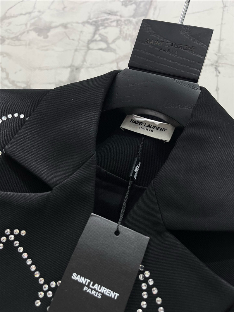 y51 hot D1am0nd suit replica clothing sites