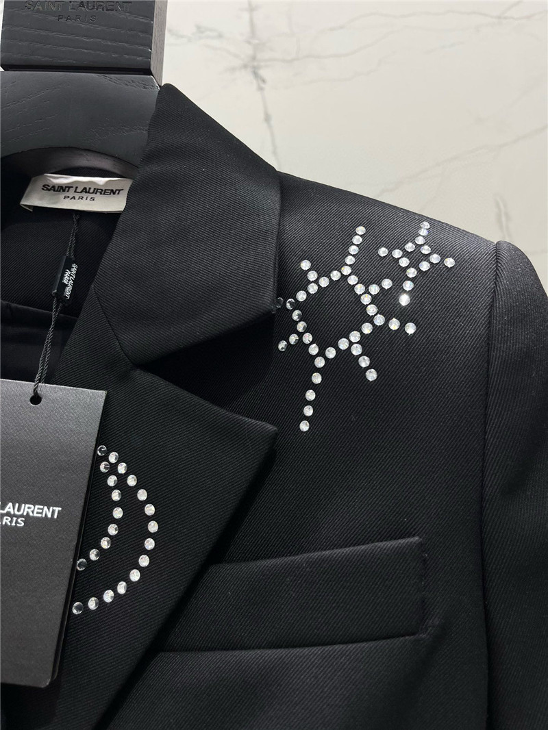 y51 hot D1am0nd suit replica clothing sites