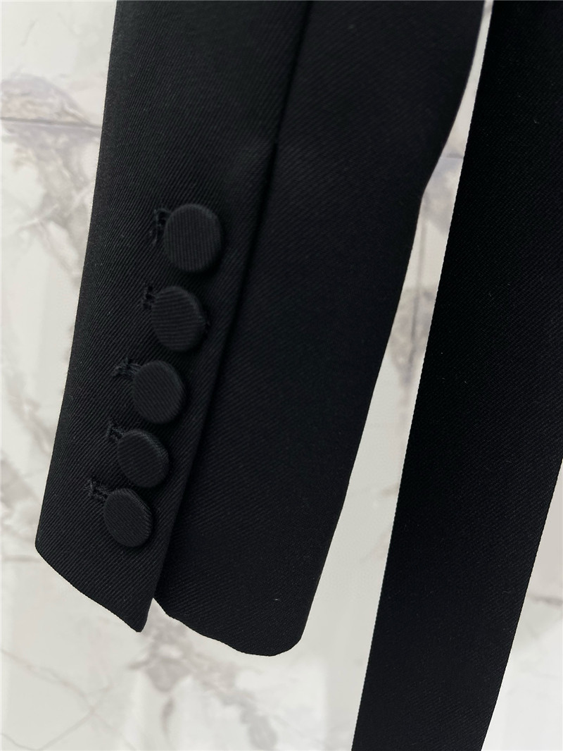 y51 hot D1am0nd suit replica clothing sites