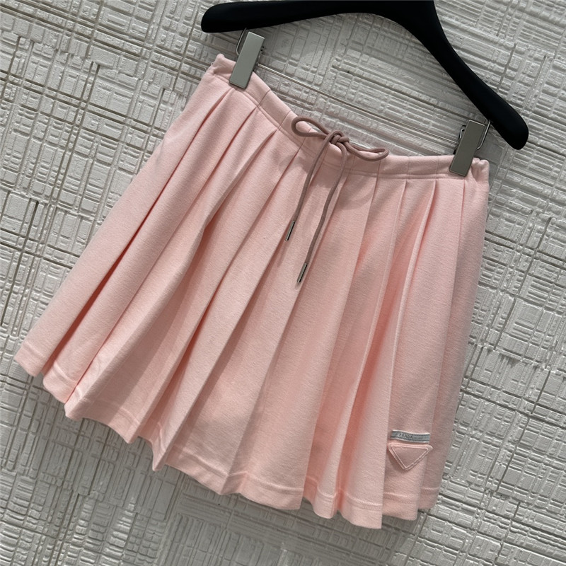 Pra*a fake two-piece top + pleated skirt replica d&g clothing