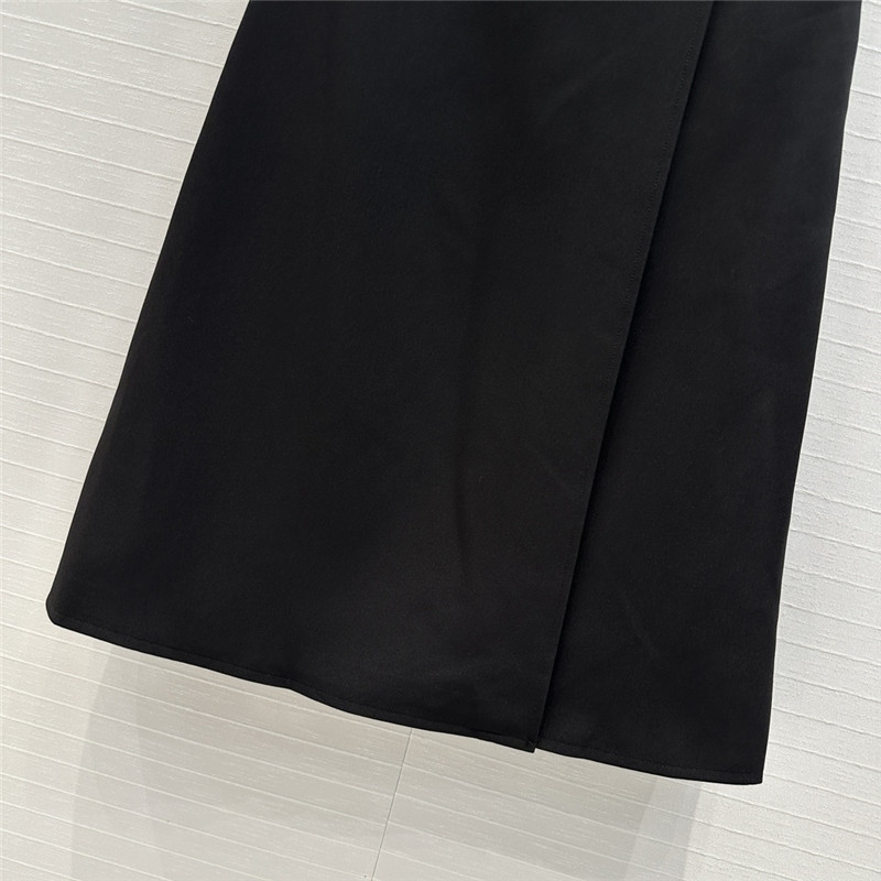Va1e*ntin0 metal buckle midi skirt replica clothing sites