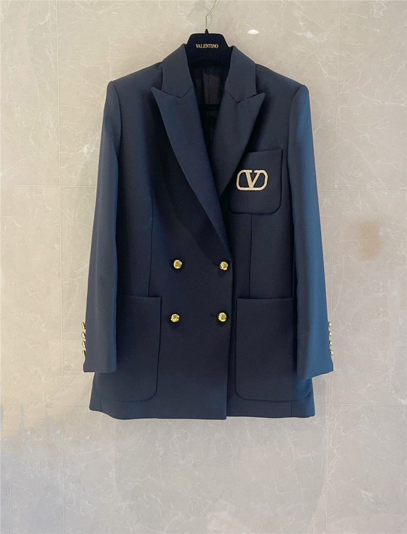 Va1e*ntin0 new suits replica designer clothing websites