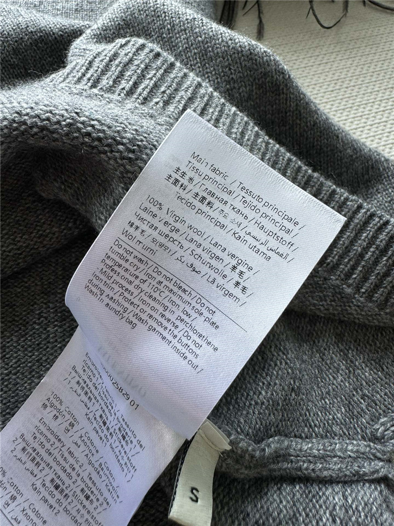 Va1e*ntin0 ostrich knitted dress replica clothing sites