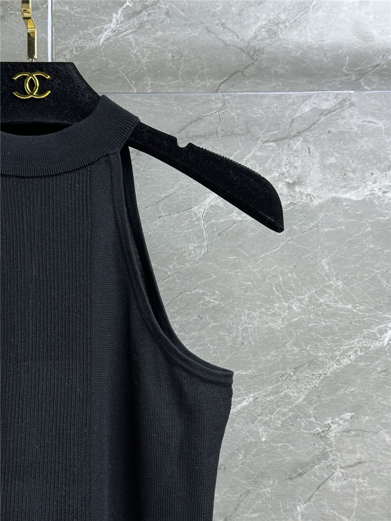 Ch**el ruffled knitted vest replica d&g clothing