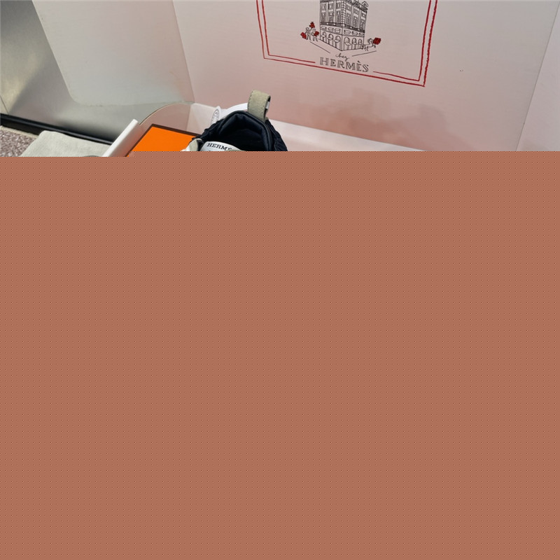 H**me5 gray and blue lace-up sneakers